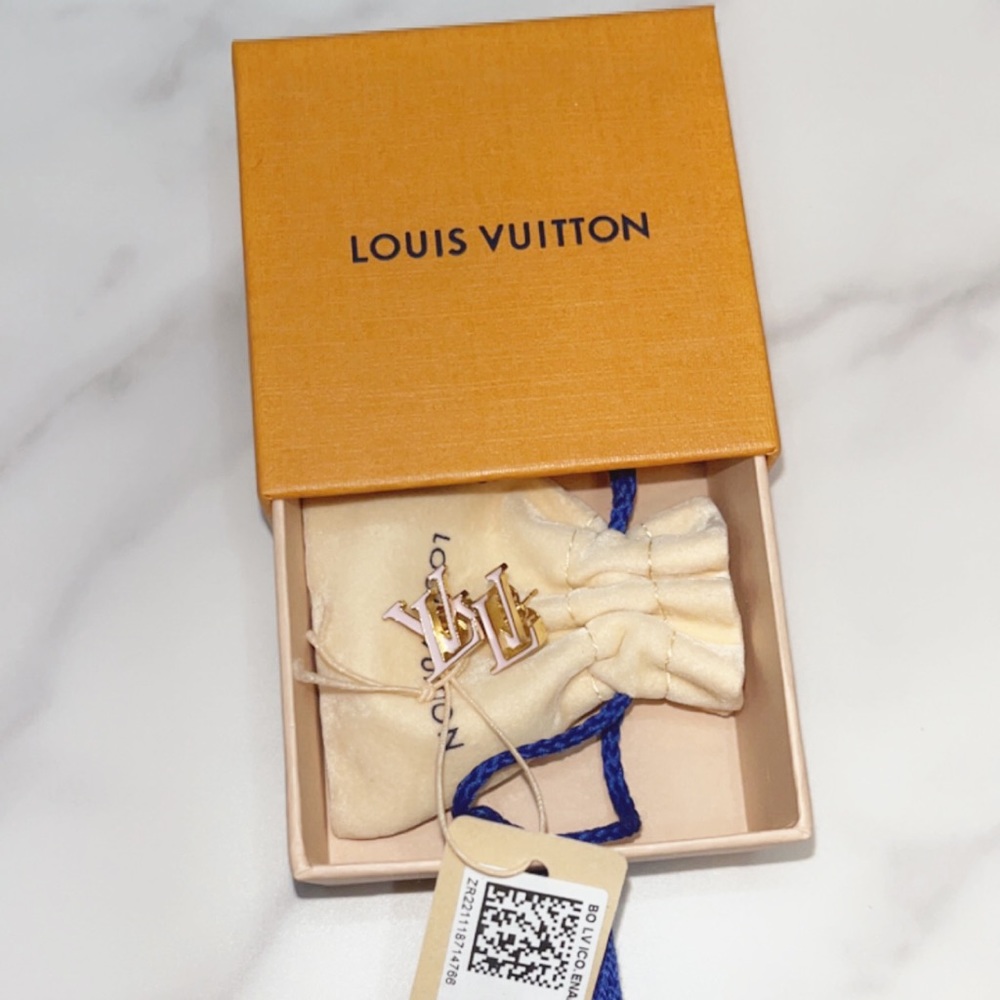 New Louis Vuitton🌸 spring summer iconic light pink enamel earrings